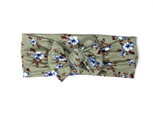 Load image into Gallery viewer, Sage Floral Wrap
